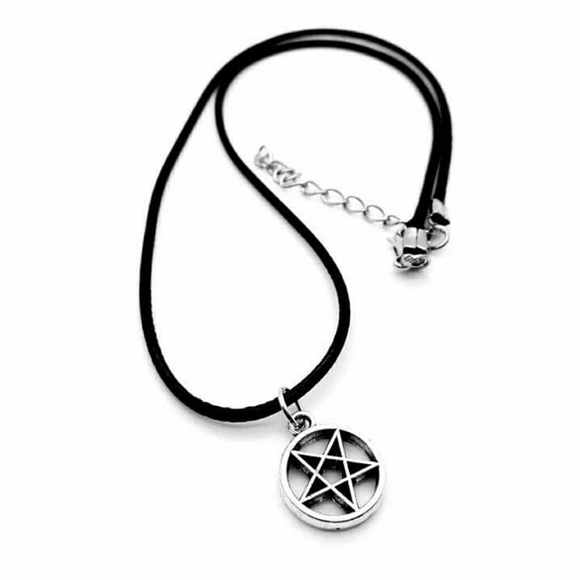 Accessories - Star Pentagram Pendant Necklace Tiny Circle Round